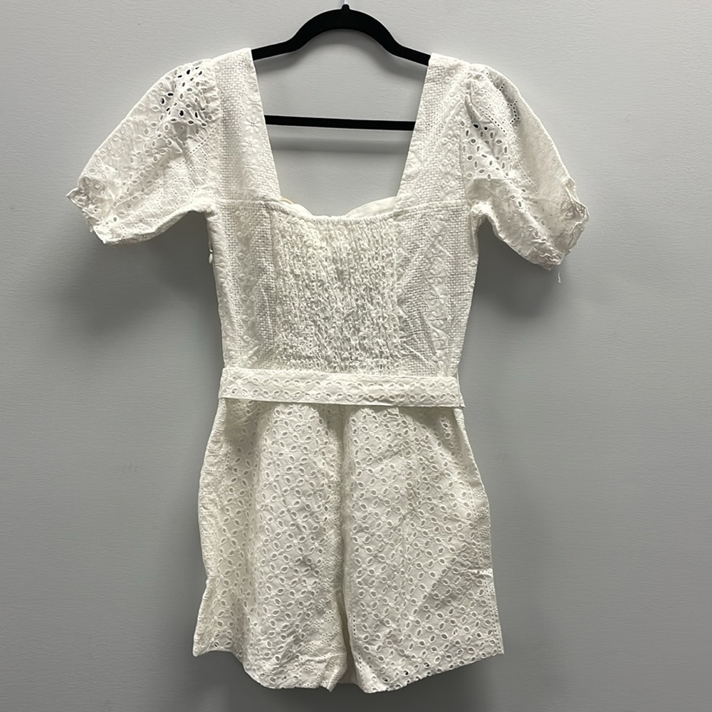 ”BlankNYC” Size XS White Romper - Picture 3 of 4